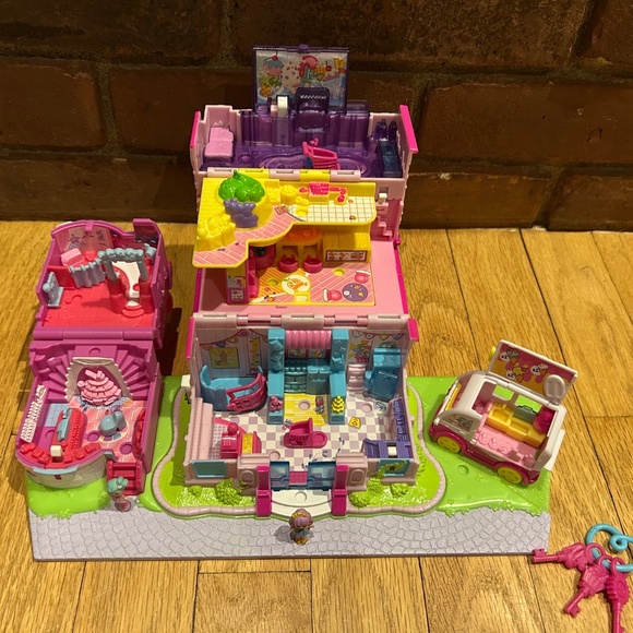 Polly Pockets & Shopkins mini mall - Picture 6 of 11